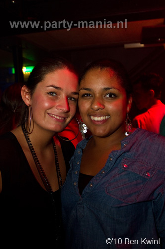 100918_079_los_partymania
