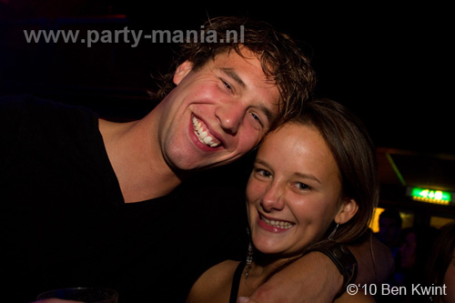 100918_081_los_partymania