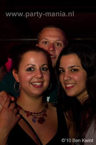 100918_096_los_partymania