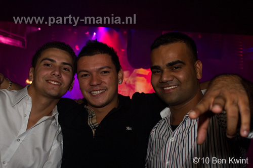 100918_103_los_partymania