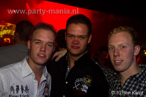 100918_106_los_partymania