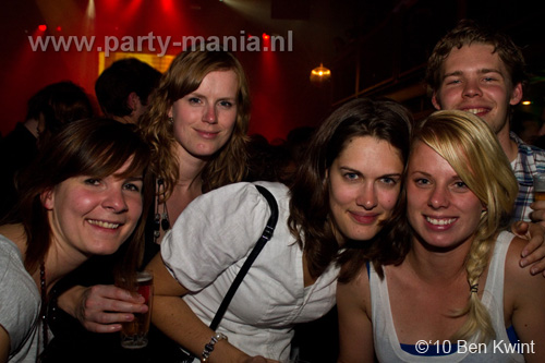 100918_113_los_partymania