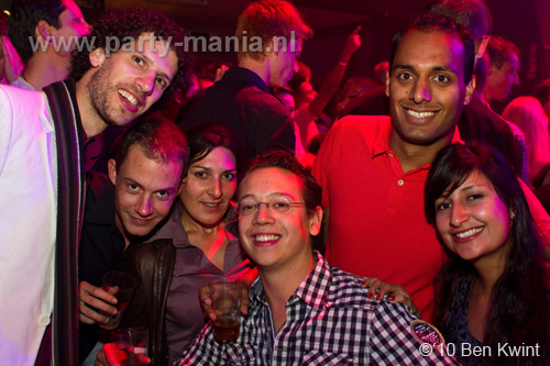 100918_120_los_partymania