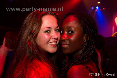 100918_123_los_partymania