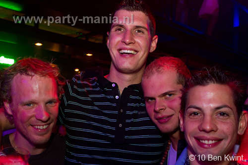 100918_124_los_partymania