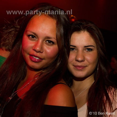 100918_134_los_partymania