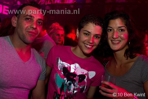 100918_136_los_partymania