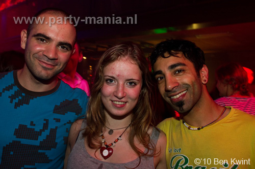 100918_140_los_partymania