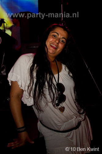 100918_145_los_partymania