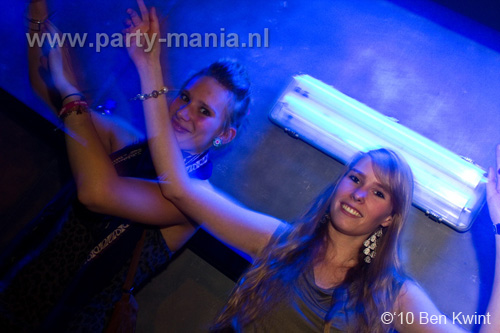 100918_149_los_partymania
