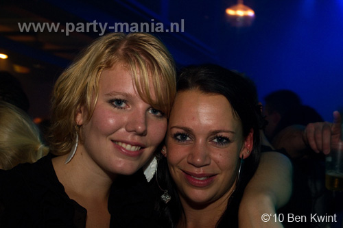 100918_155_los_partymania