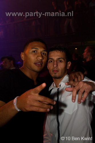 100918_159_los_partymania