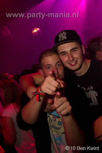 100918_161_los_partymania
