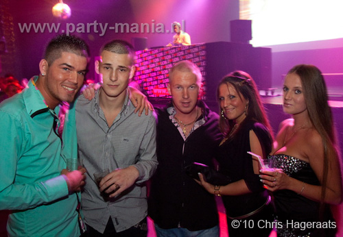 100918_003_los_partymania