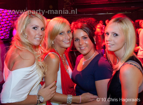 100918_012_los_partymania