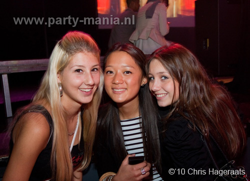 100918_014_los_partymania