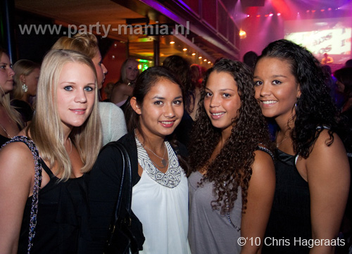 100918_020_los_partymania