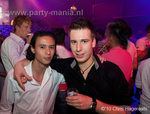 100918_042_los_partymania