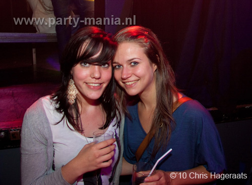 100918_045_los_partymania