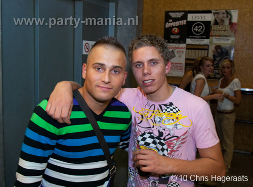 100918_060_los_partymania