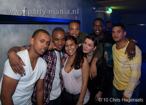 100918_075_los_partymania