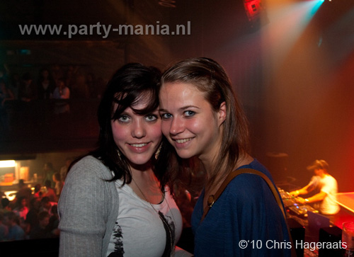 100918_077_los_partymania