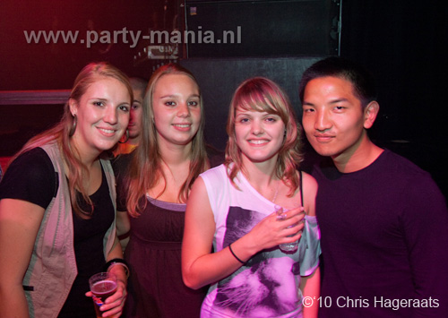 100918_082_los_partymania