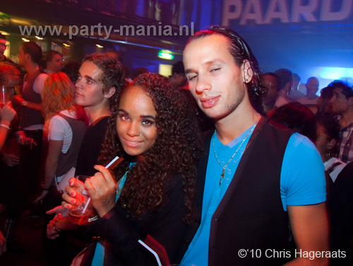 100918_091_los_partymania