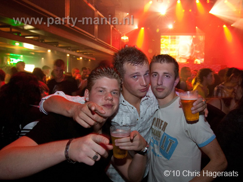 100918_096_los_partymania