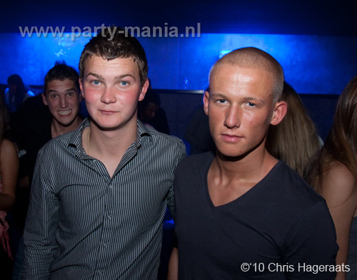100918_098_los_partymania