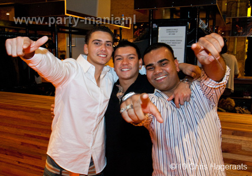100918_106_los_partymania