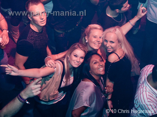 100918_112_los_partymania