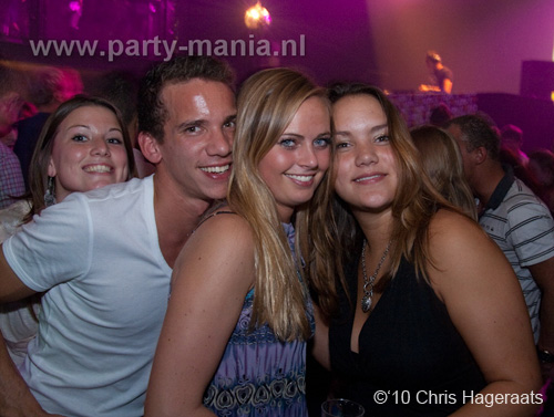 100918_113_los_partymania