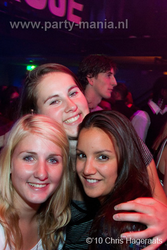 100918_118_los_partymania