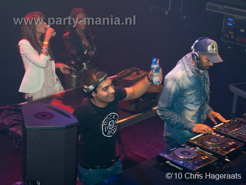 100918_124_los_partymania