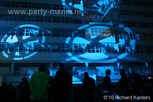 100924_035_todaysart_partymania