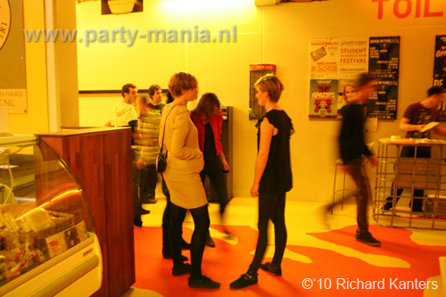 100924_058_todaysart_partymania