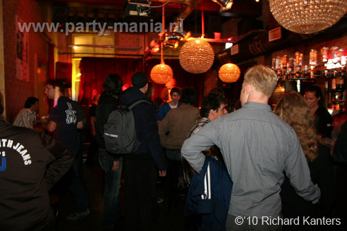 100924_065_todaysart_partymania