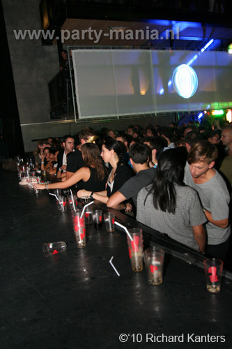 100924_097_todaysart_partymania