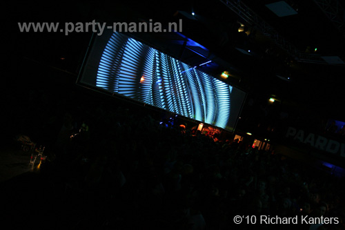 100924_100_todaysart_partymania