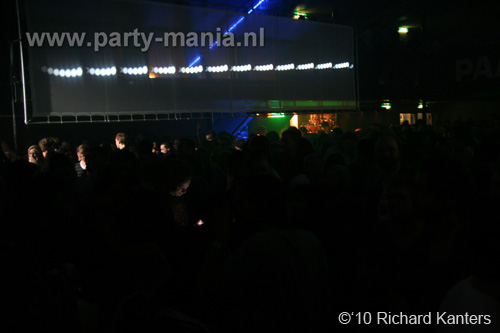 100924_112_todaysart_partymania