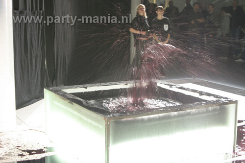 100924_025_todaysart_partymania