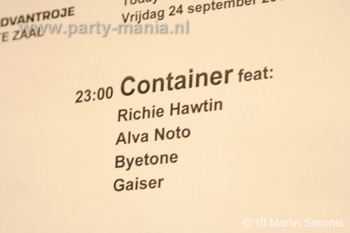 100924_128_todaysart_partymania