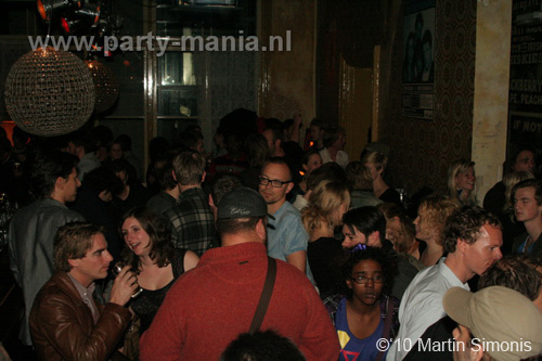 100924_146_todaysart_partymania