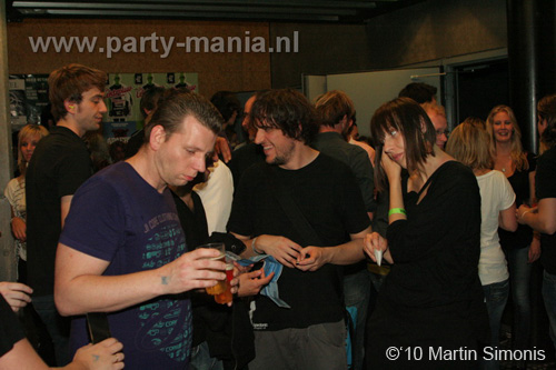 100924_148_todaysart_partymania