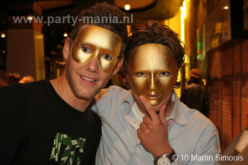 100924_168_todaysart_partymania