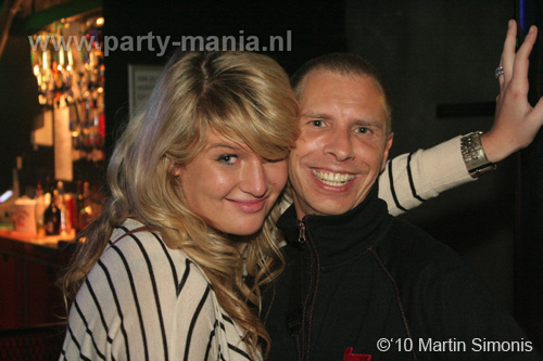 100924_185_todaysart_partymania