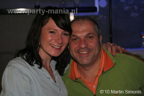 100924_186_todaysart_partymania