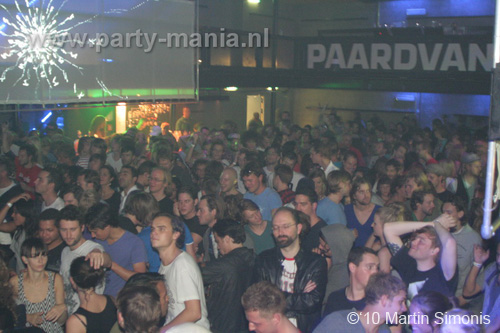 100924_192_todaysart_partymania