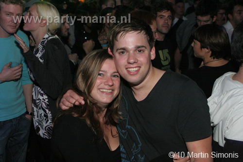 100924_205_todaysart_partymania